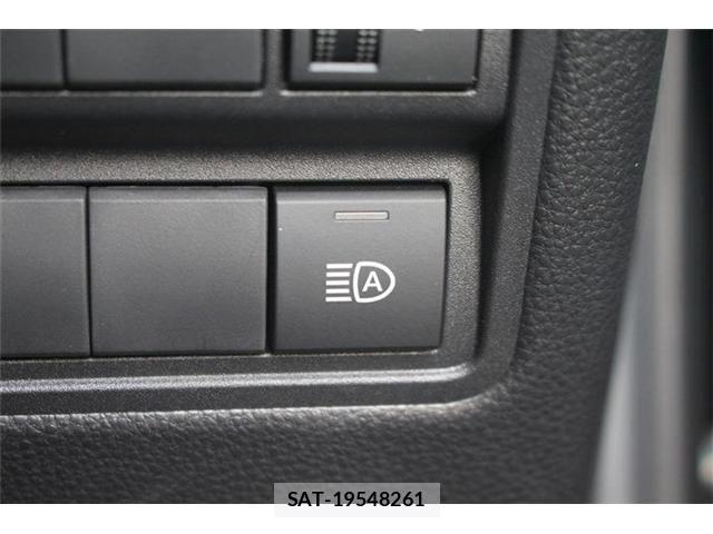 Toyota YARIS 2024-03 8884669-6