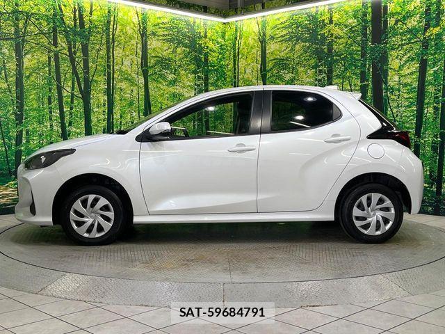 Toyota YARIS 2024-04 8884672-16