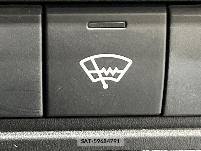 Toyota YARIS 2024-04 8884672-4