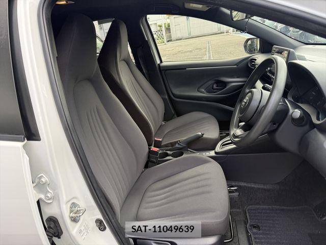 Toyota YARIS 2021-09 8884681-9