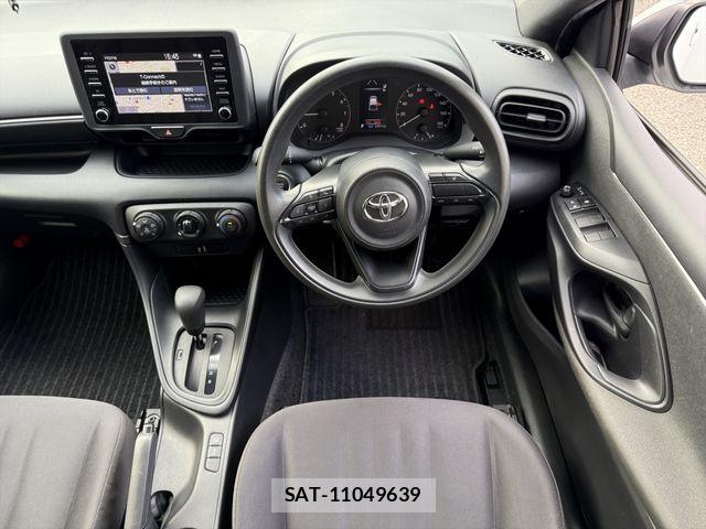 Toyota YARIS 2021-09 8884681-13