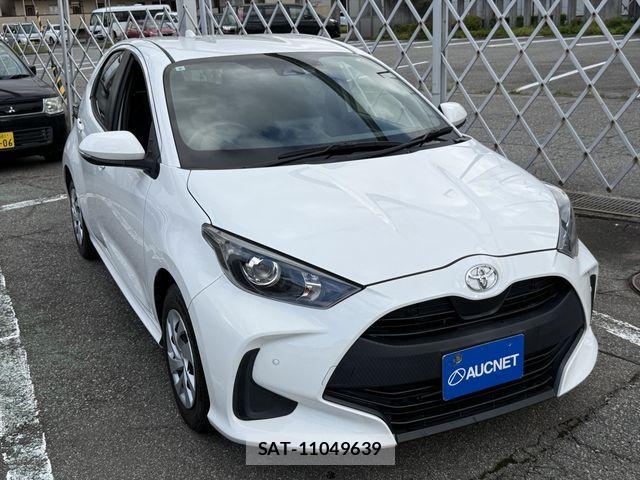 Toyota YARIS 2021-09 8884681-2