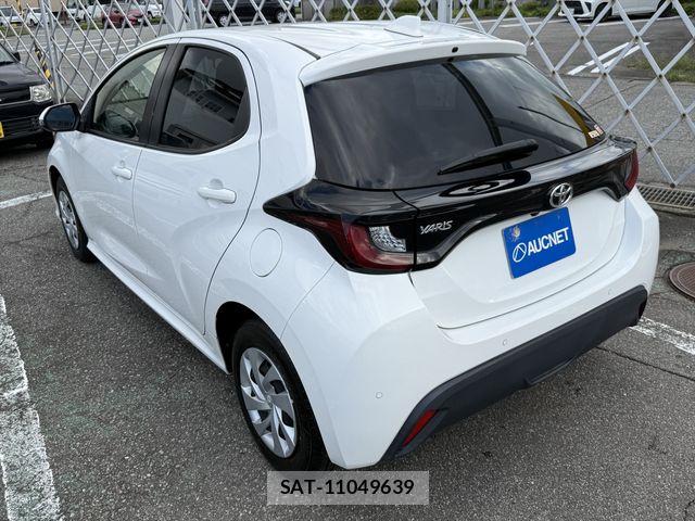 Toyota YARIS 2021-09 8884681-6
