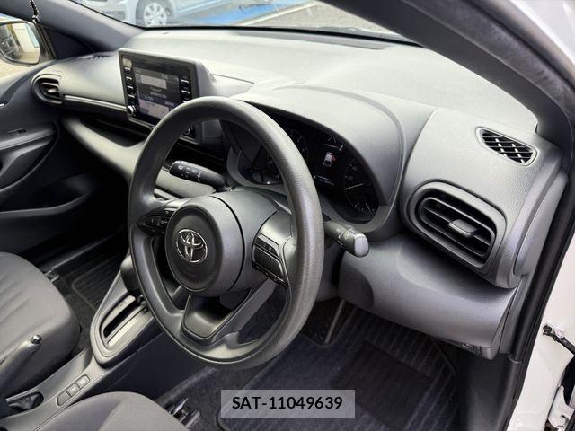 Toyota YARIS 2021-09 8884681-8