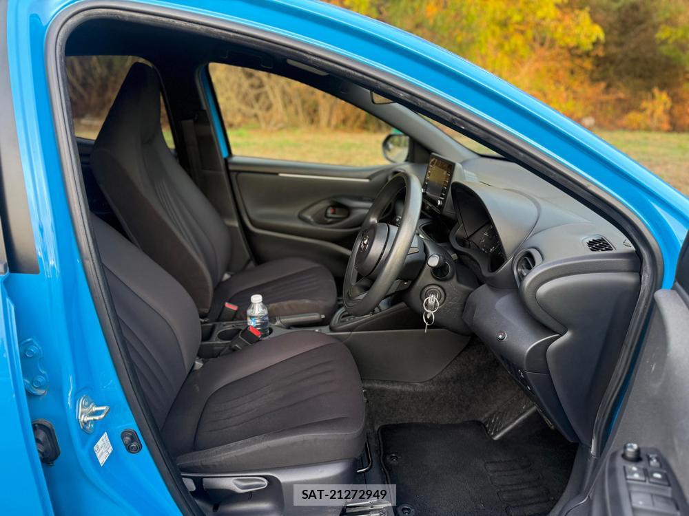 Toyota YARIS 2020-04 5055239-11