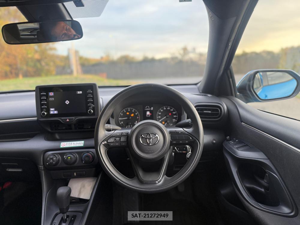 Toyota YARIS 2020-04 5055239-14