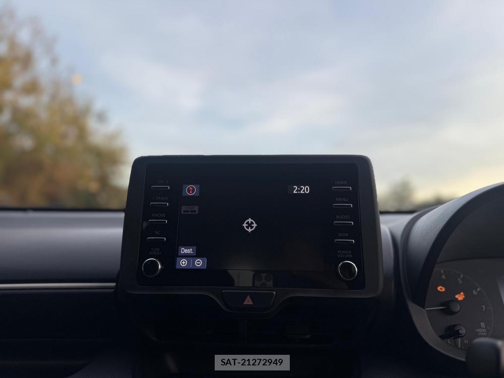 Toyota YARIS 2020-04 5055239-22