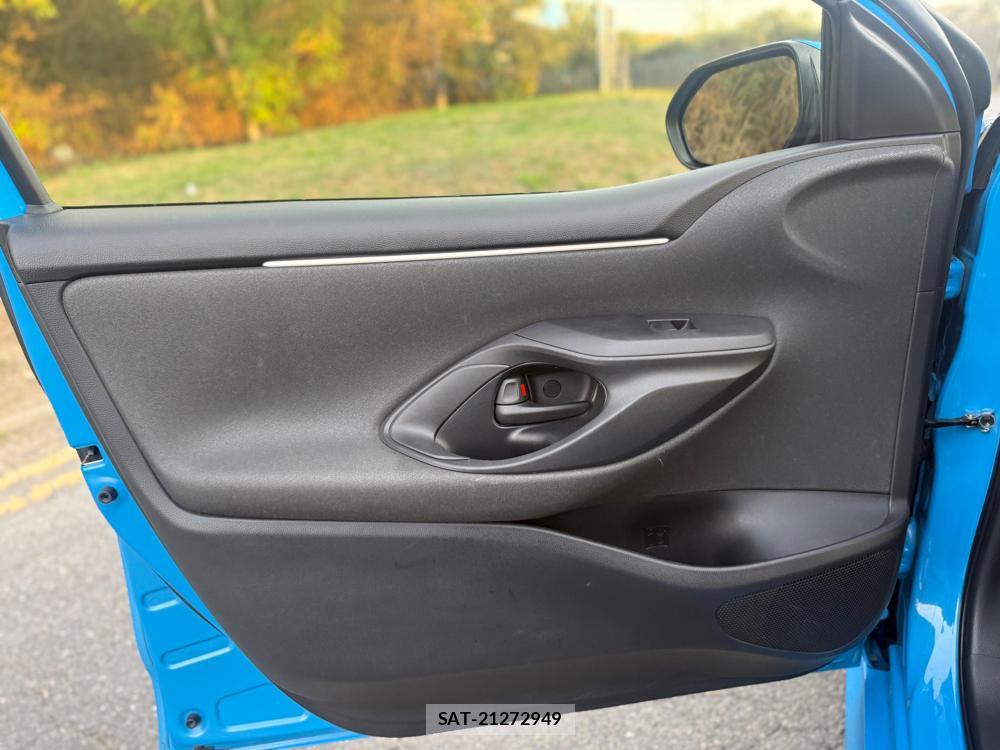 Toyota YARIS 2020-04 5055239-26