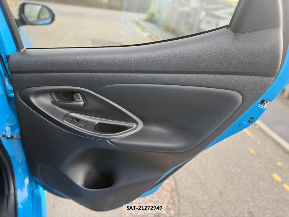Toyota YARIS 2020-04 5055239-28