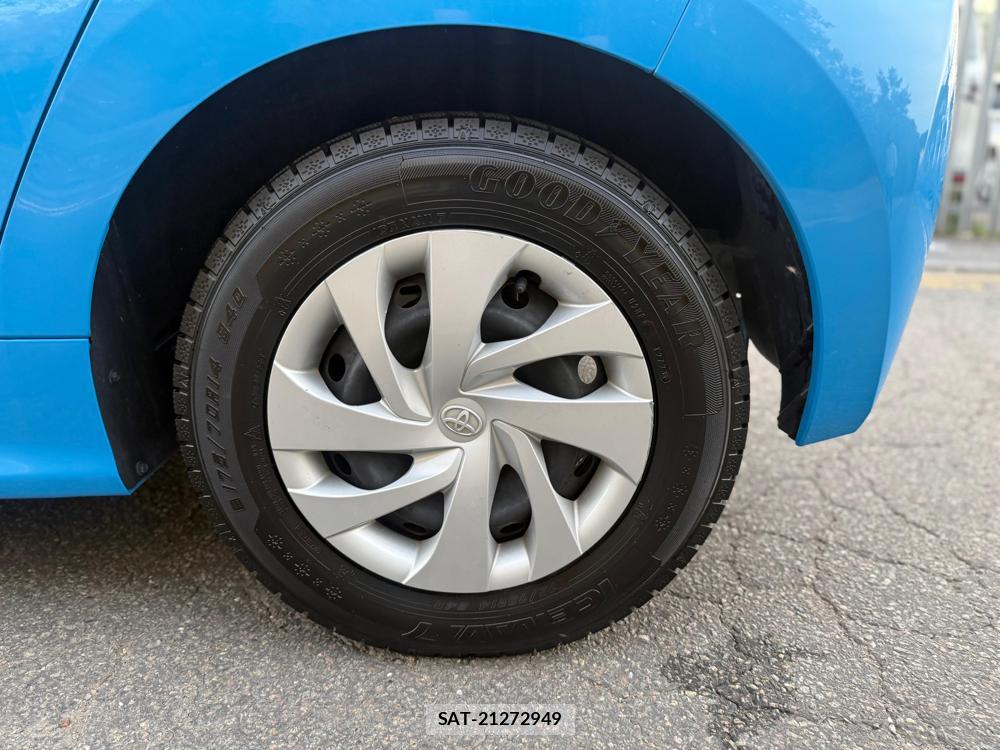 Toyota YARIS 2020-04 5055239-33
