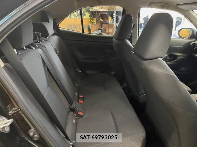 Toyota YARIS CROSS 2023-07 617448-10