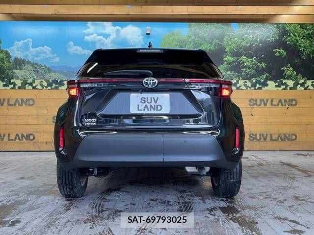 Toyota YARIS CROSS 2023-07 617448-16