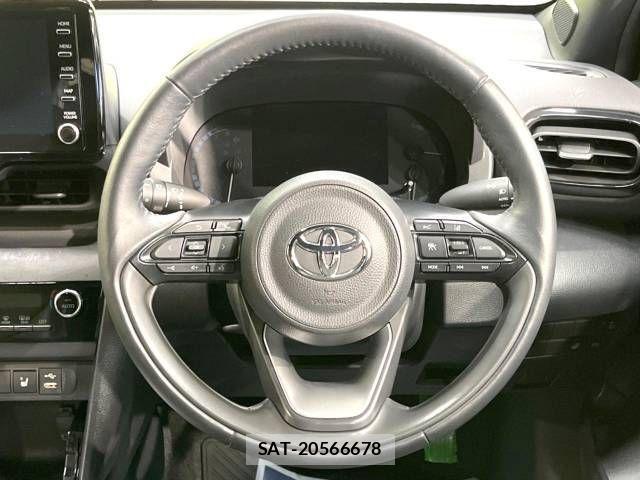 Toyota YARIS CROSS 2023-07 709126-11