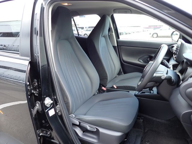 Toyota YARIS CROSS 2020-11 3689129-13