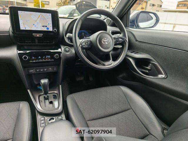 Toyota YARIS CROSS 2024-04 3936361-10