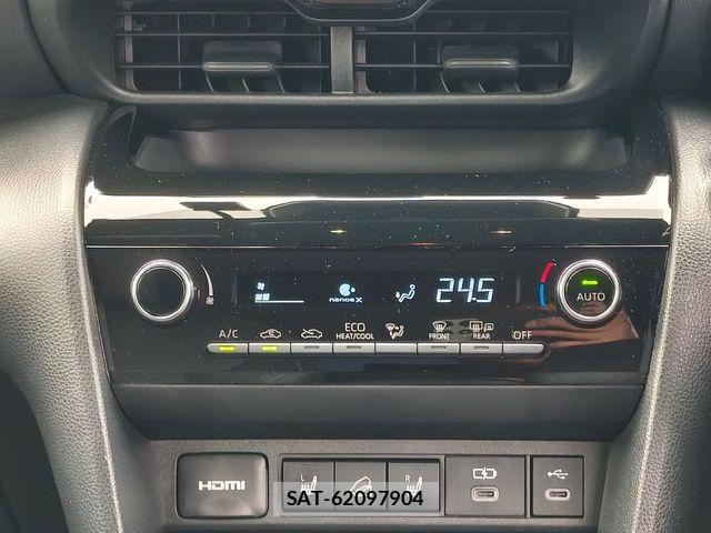 Toyota YARIS CROSS 2024-04 3936361-13