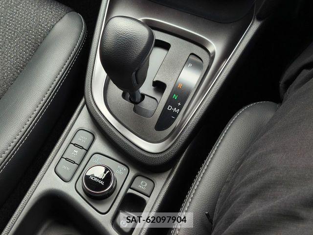 Toyota YARIS CROSS 2024-04 3936361-15