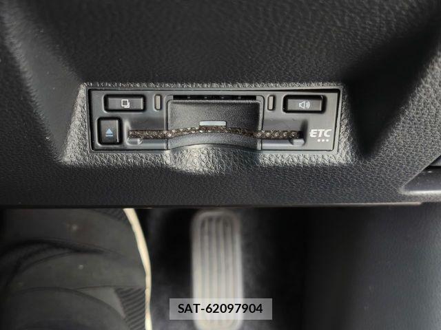 Toyota YARIS CROSS 2024-04 3936361-19