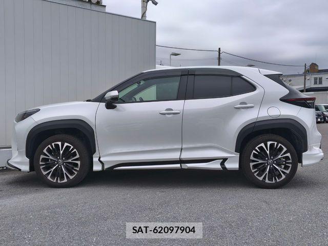 Toyota YARIS CROSS 2024-04 3936361-24