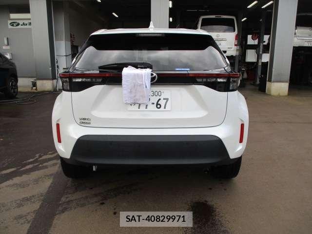 Toyota YARIS CROSS 2024-06 6221600-3