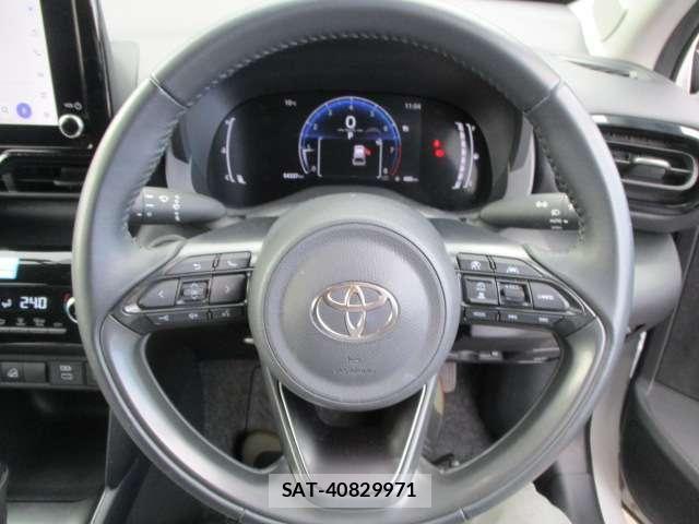 Toyota YARIS CROSS 2024-06 6221600-4