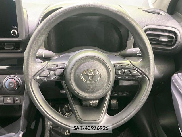 Toyota YARIS CROSS 2025-10 6266553-11