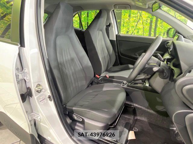 Toyota YARIS CROSS 2025-10 6266553-8