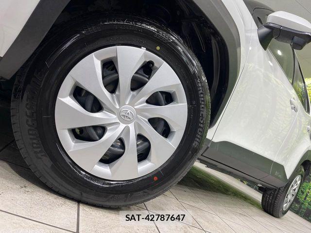 Toyota YARIS CROSS 2025-10 6642969-12