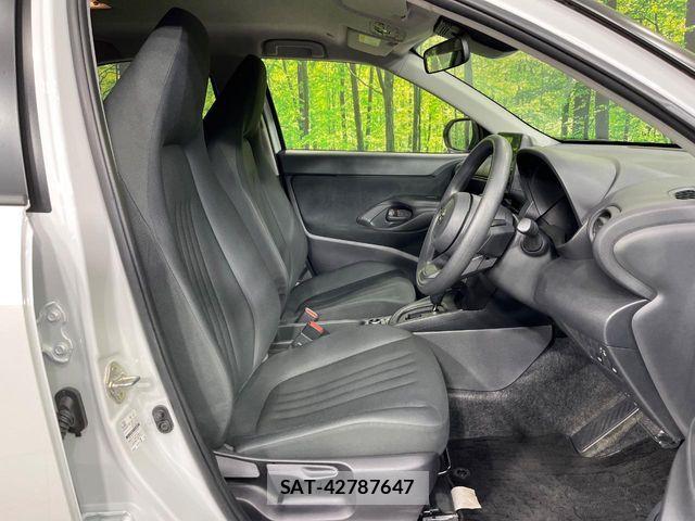 Toyota YARIS CROSS 2025-10 6642969-7