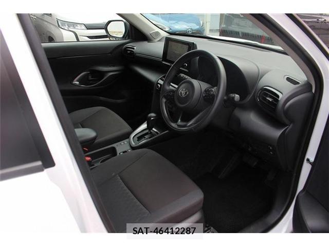 Toyota YARIS CROSS 2025-06 6674292-21