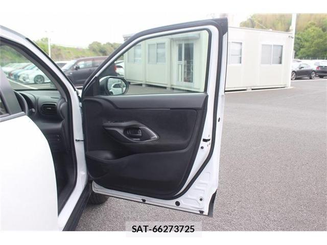 Toyota YARIS CROSS 2025-06 6674291-28