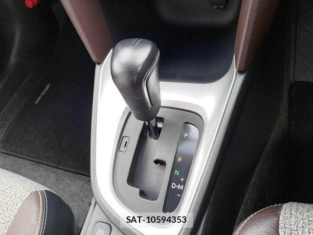 Toyota YARIS CROSS 2020-09 6682982-14