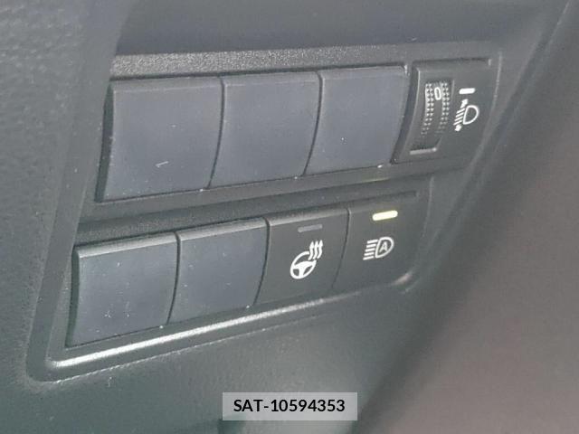 Toyota YARIS CROSS 2020-09 6682982-15