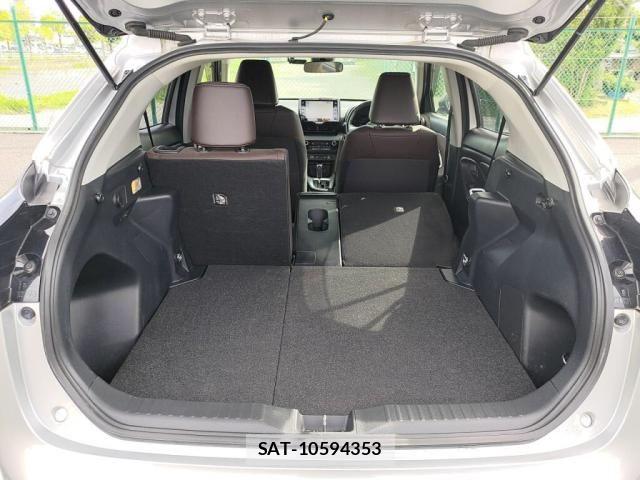 Toyota YARIS CROSS 2020-09 6682982-25