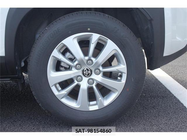 Toyota YARIS CROSS 2025-07 6818274-19