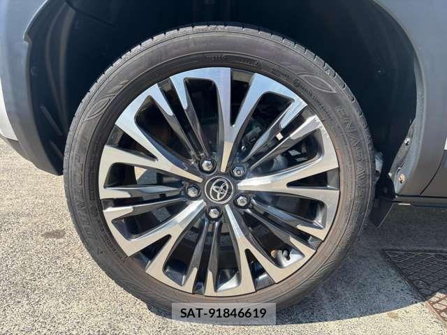 Toyota YARIS CROSS 2021-05 6818267-12