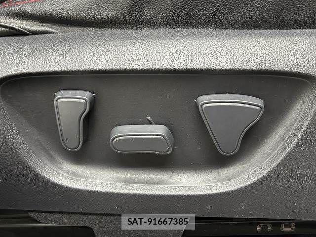 Toyota YARIS CROSS 2020-10 6818269-9