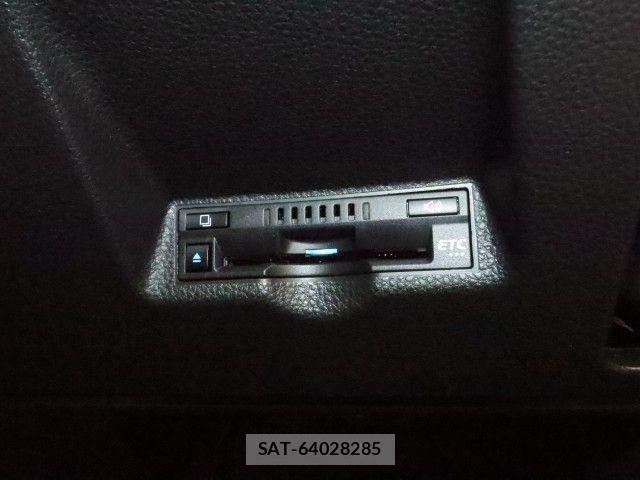 Toyota YARIS CROSS 2021-06 6818271-21