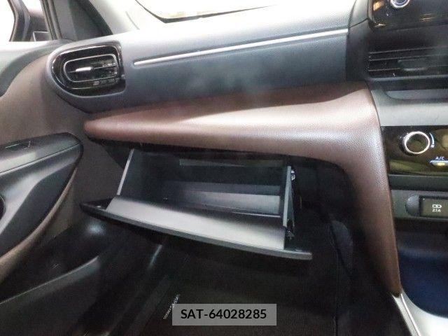 Toyota YARIS CROSS 2021-06 6818271-22