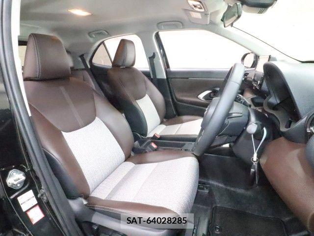 Toyota YARIS CROSS 2021-06 6818271-3