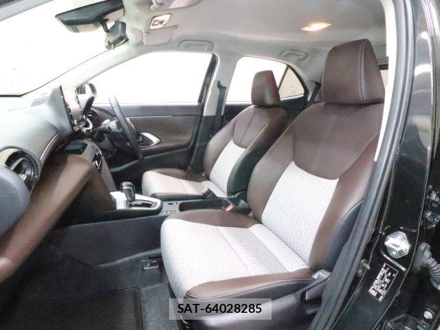 Toyota YARIS CROSS 2021-06 6818271-6