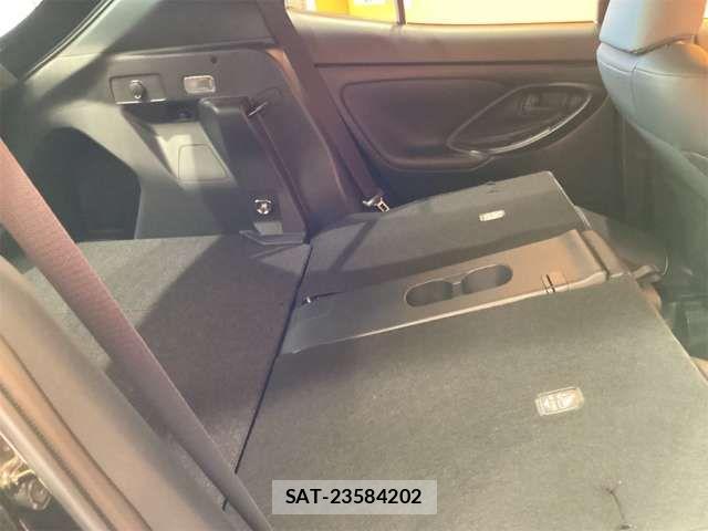 Toyota YARIS CROSS 2024-12 6915997-16