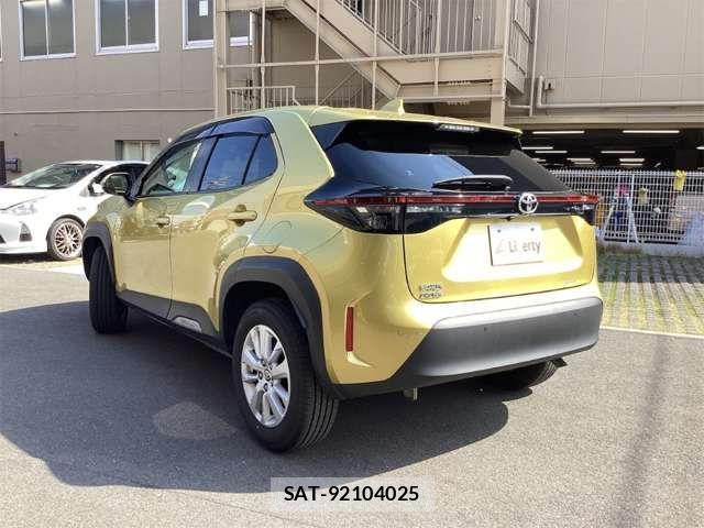 Toyota YARIS CROSS 2021-04 6916027-19