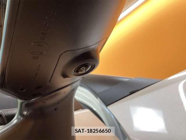 Toyota YARIS CROSS 2024-12 6915992-16