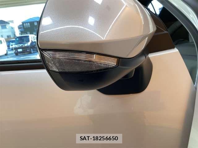 Toyota YARIS CROSS 2024-12 6915992-18