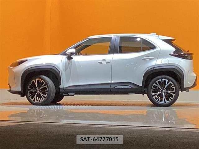 Toyota YARIS CROSS 2024-12 6915990-10