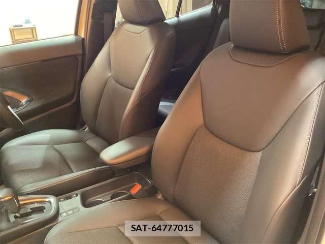 Toyota YARIS CROSS 2024-12 6915990-13