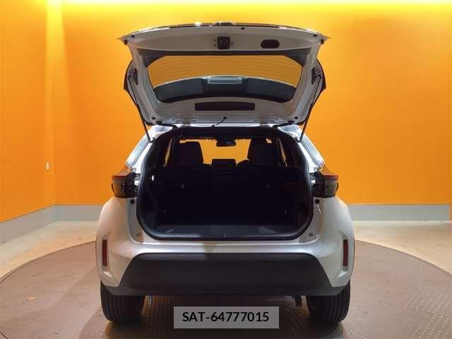 Toyota YARIS CROSS 2024-12 6915990-17