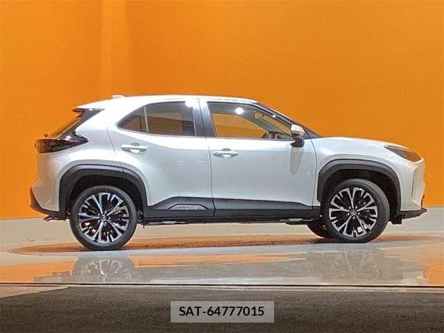 Toyota YARIS CROSS 2024-12 6915990-6