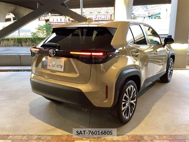 Toyota YARIS CROSS 2021-05 6916011-14